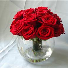 Red rose vase-Beaufort local delivery only