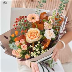 Interflora Autumn Trending Handtied size 1