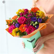 Interflora Bright Gift box - size 3